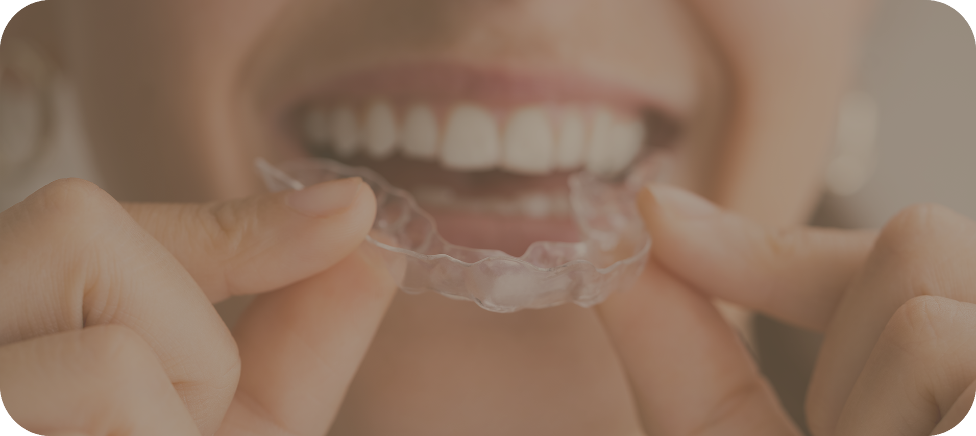 目立たないマウスピース矯正で、毎日に自然な笑顔の輝きを紡ぎます